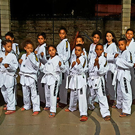 Proyectos Sociales - EM BUSCA DE CAMPEÕES